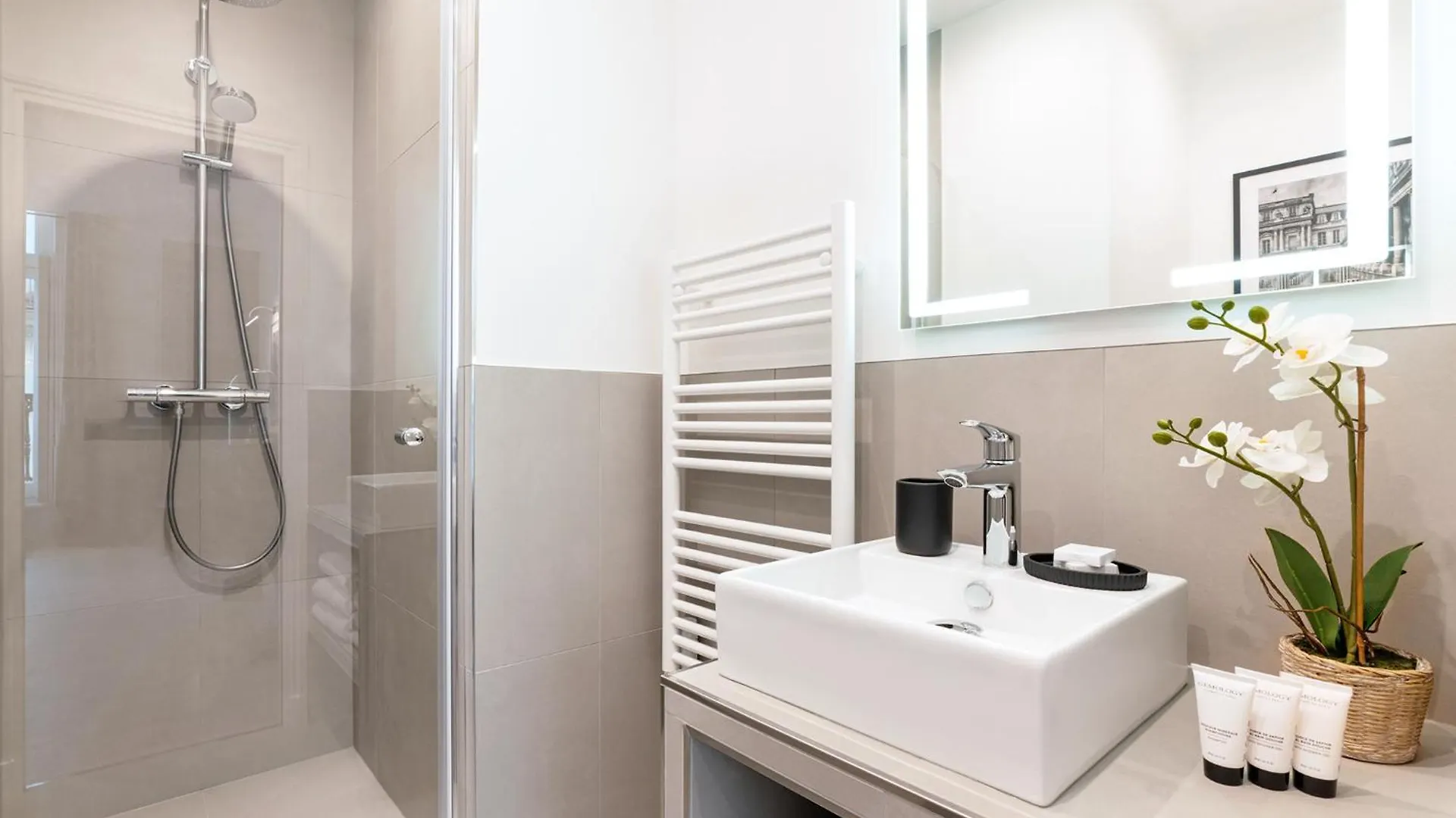 Livinparis - Luxury Ac 3 Bedrooms Le Louvre I Paris